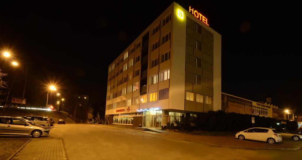 Hotel PZMot Lublin Buitenkant foto