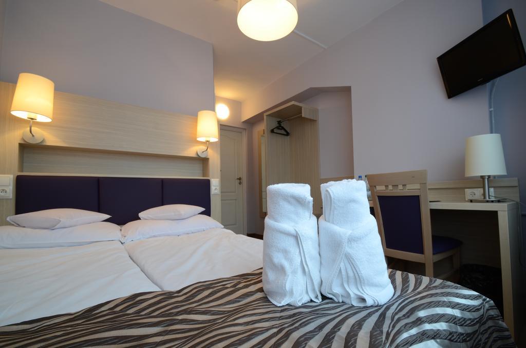 Hotel PZMot Lublin Buitenkant foto