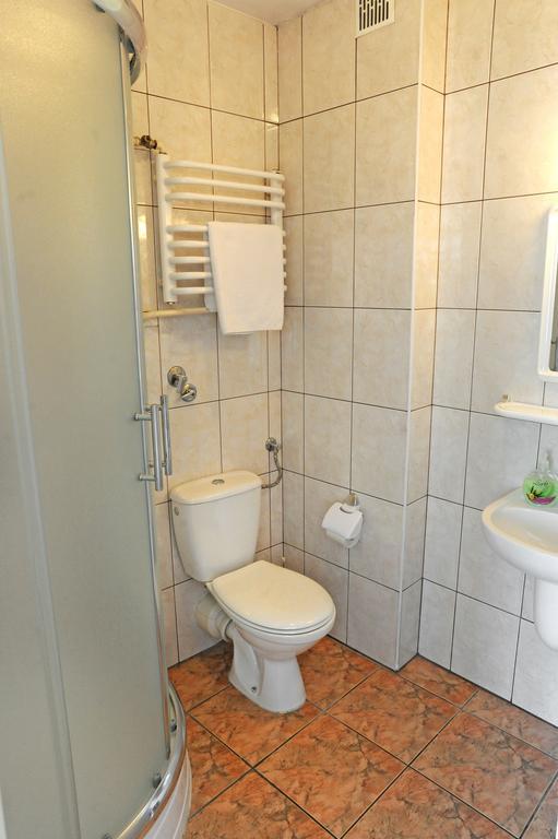 Hotel PZMot Lublin Buitenkant foto