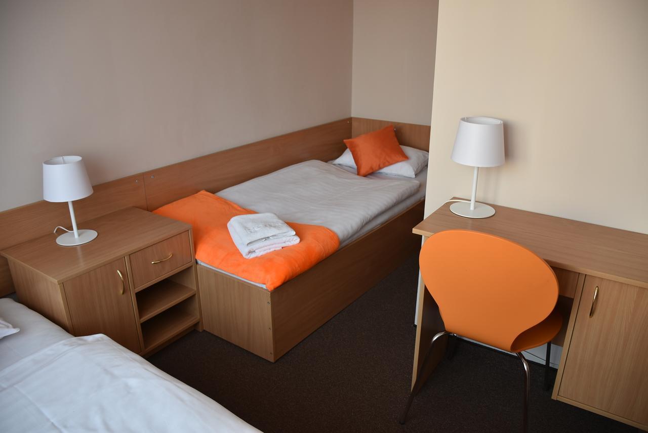 Hotel PZMot Lublin Buitenkant foto